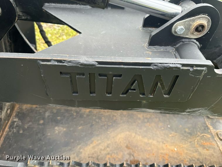 image for item EH6664 Titan skid steer grapple bucket