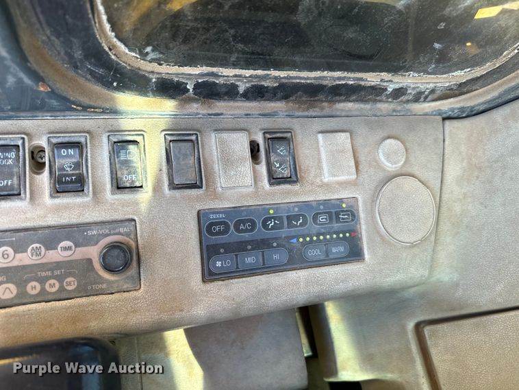 image for item EJ0456 1999 Komatsu  PC300LC-6 excavator