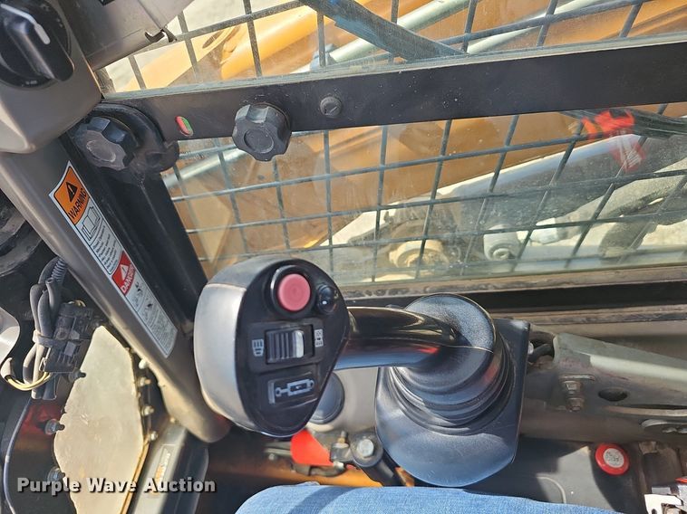 image for item EJ6216 2014 Case TV380 tracked skid steer loader