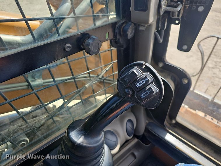 image for item EJ6216 2014 Case TV380 tracked skid steer loader