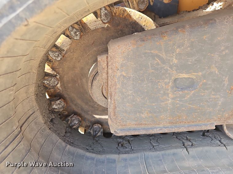 image for item EJ6216 2014 Case TV380 tracked skid steer loader