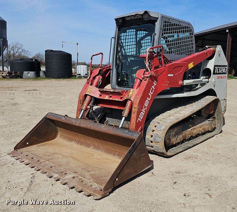 image for item EJ6217 2017 Takeuchi TL12R2 tracked skid steer loader
