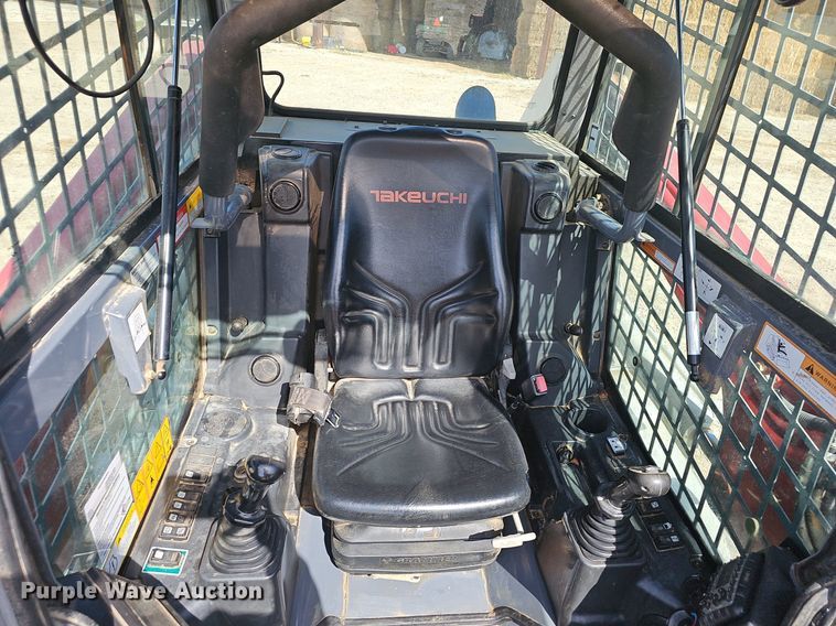 image for item EJ6217 2017 Takeuchi TL12R2 tracked skid steer loader