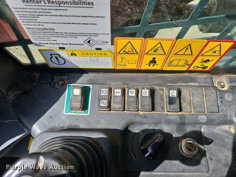 image for item EJ6217 2017 Takeuchi TL12R2 tracked skid steer loader