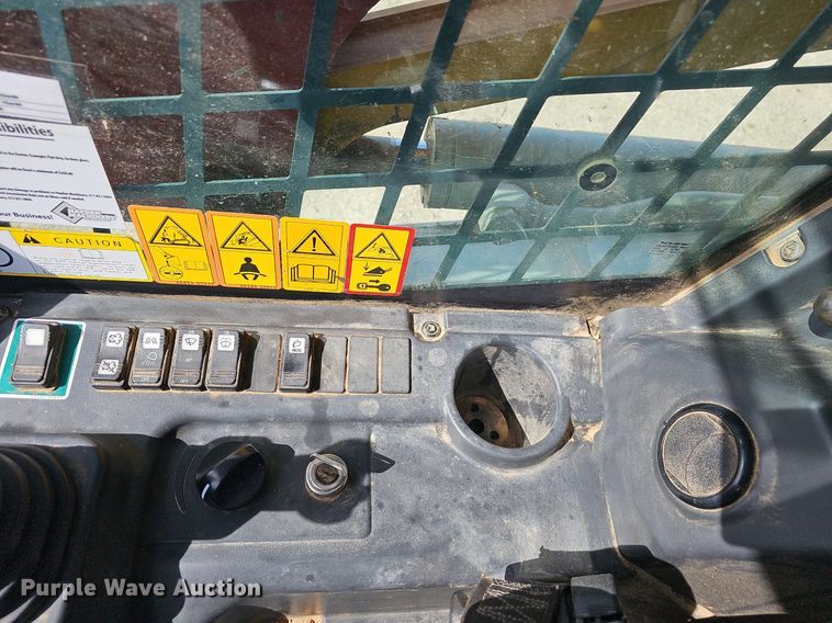 image for item EJ6217 2017 Takeuchi TL12R2 tracked skid steer loader