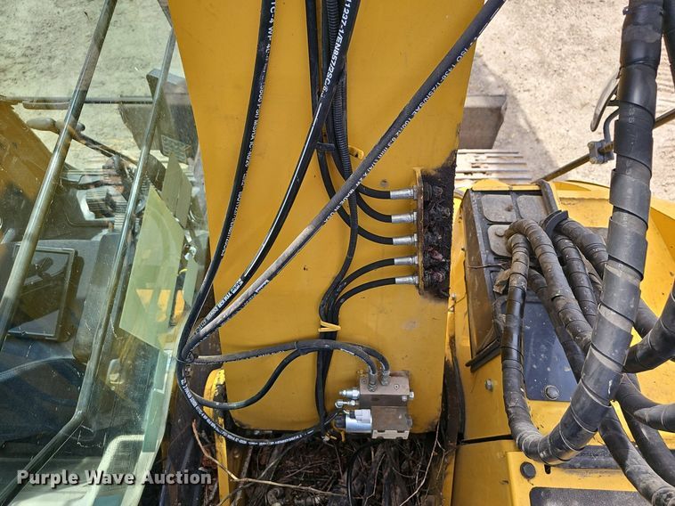 image for item EJ6219 2019 Kobelco  SK140SRLC-5 excavator