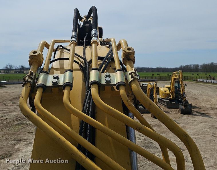 image for item EJ6219 2019 Kobelco  SK140SRLC-5 excavator