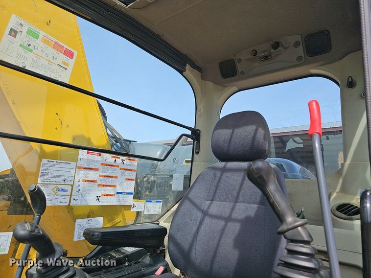 image for item EJ6219 2019 Kobelco  SK140SRLC-5 excavator