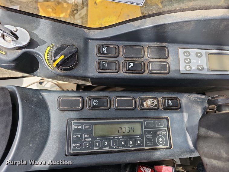 image for item EJ6219 2019 Kobelco  SK140SRLC-5 excavator