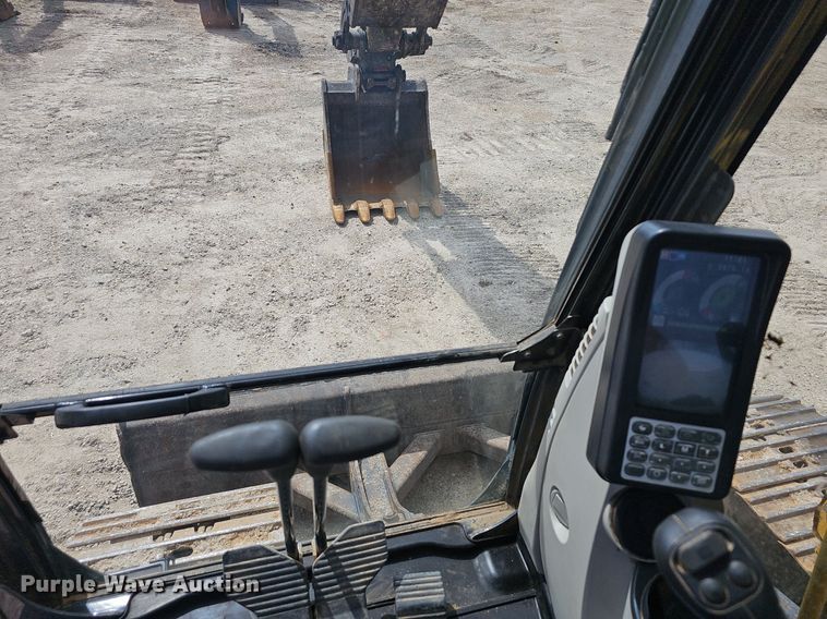 image for item EJ6219 2019 Kobelco  SK140SRLC-5 excavator