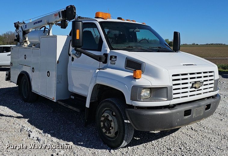 image for item EJ6255 2006 Chevrolet C4500 utility / service truck