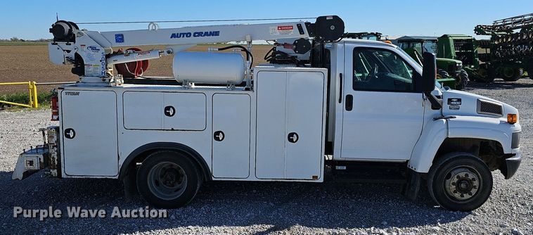 image for item EJ6255 2006 Chevrolet C4500 utility / service truck
