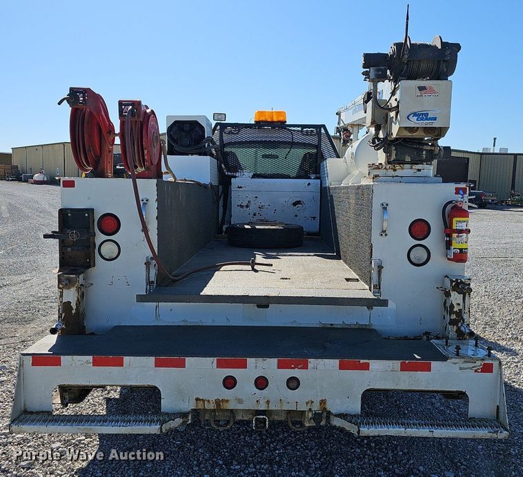 image for item EJ6255 2006 Chevrolet C4500 utility / service truck