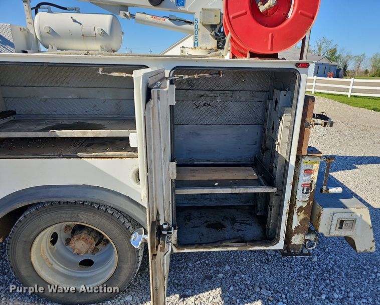 image for item EJ6255 2006 Chevrolet C4500 utility / service truck