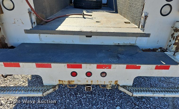 image for item EJ6255 2006 Chevrolet C4500 utility / service truck