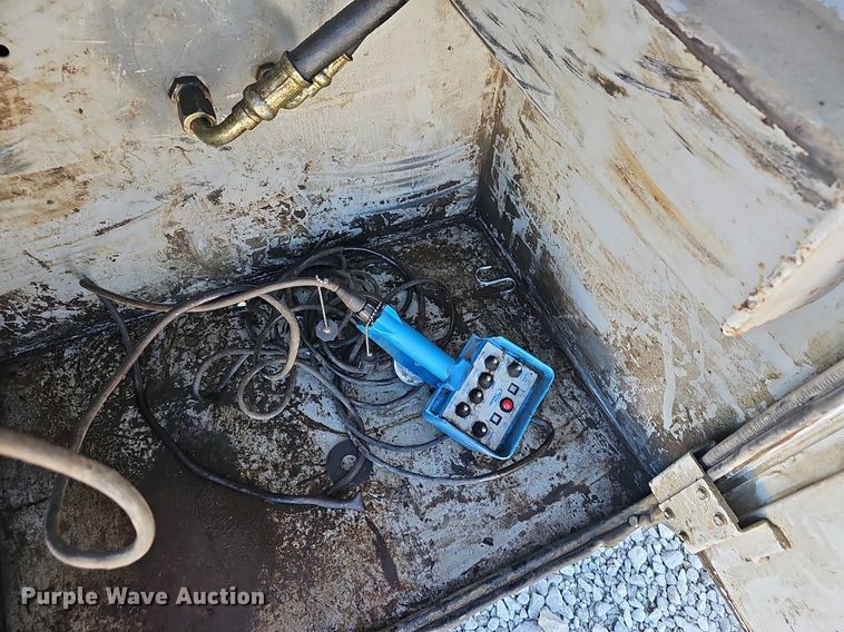 image for item EJ6255 2006 Chevrolet C4500 utility / service truck