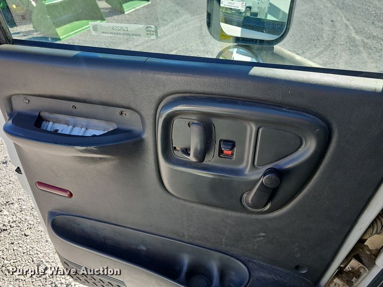 image for item EJ6255 2006 Chevrolet C4500 utility / service truck