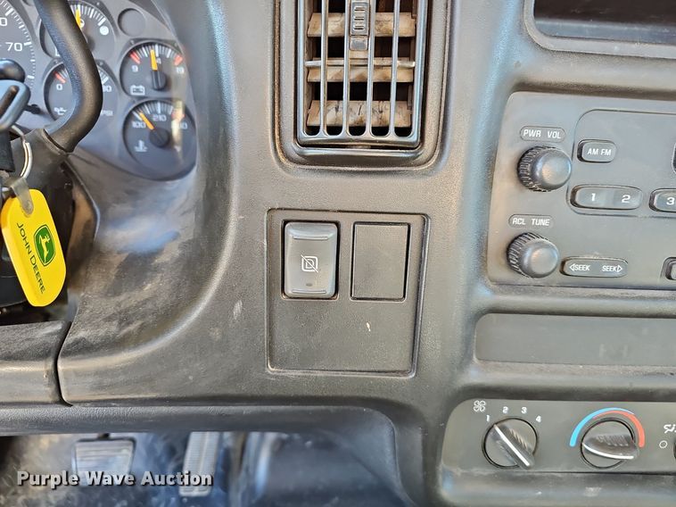 image for item EJ6255 2006 Chevrolet C4500 utility / service truck