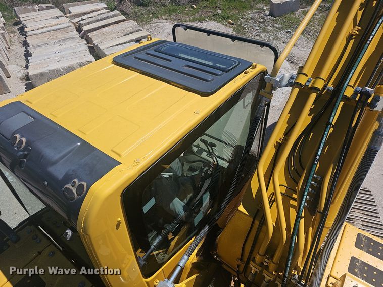 image for item EJ6258 2019 Komatsu  PC240LC-11 excavator