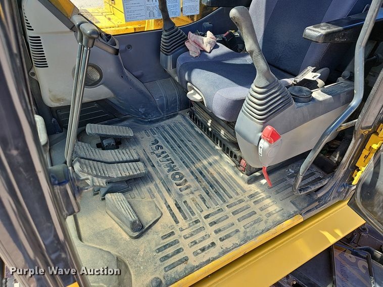 image for item EJ6258 2019 Komatsu  PC240LC-11 excavator