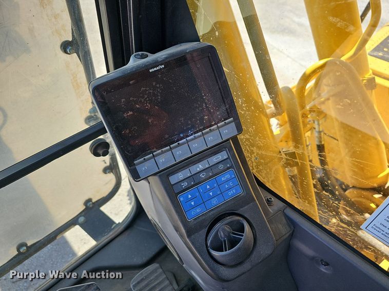 image for item EJ6258 2019 Komatsu  PC240LC-11 excavator
