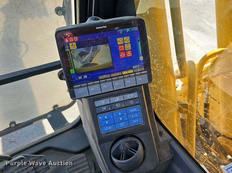 image for item EJ6258 2019 Komatsu  PC240LC-11 excavator