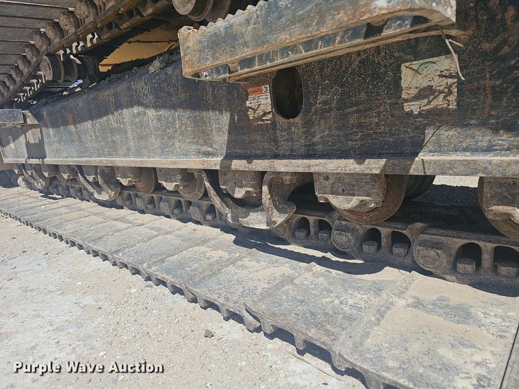 image for item EJ6258 2019 Komatsu  PC240LC-11 excavator