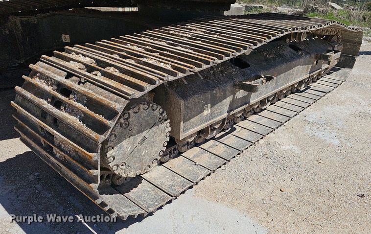 image for item EJ6258 2019 Komatsu  PC240LC-11 excavator