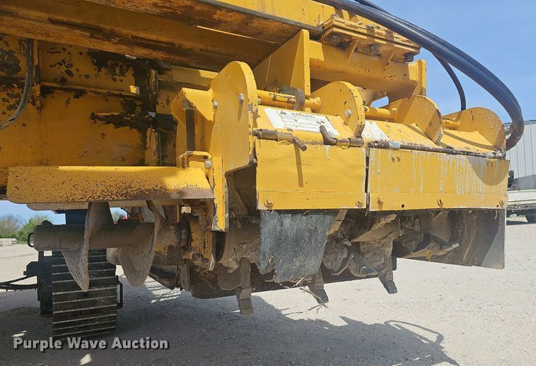 image for item EJ6260 1999 Gomaco  GT3200 curb machine