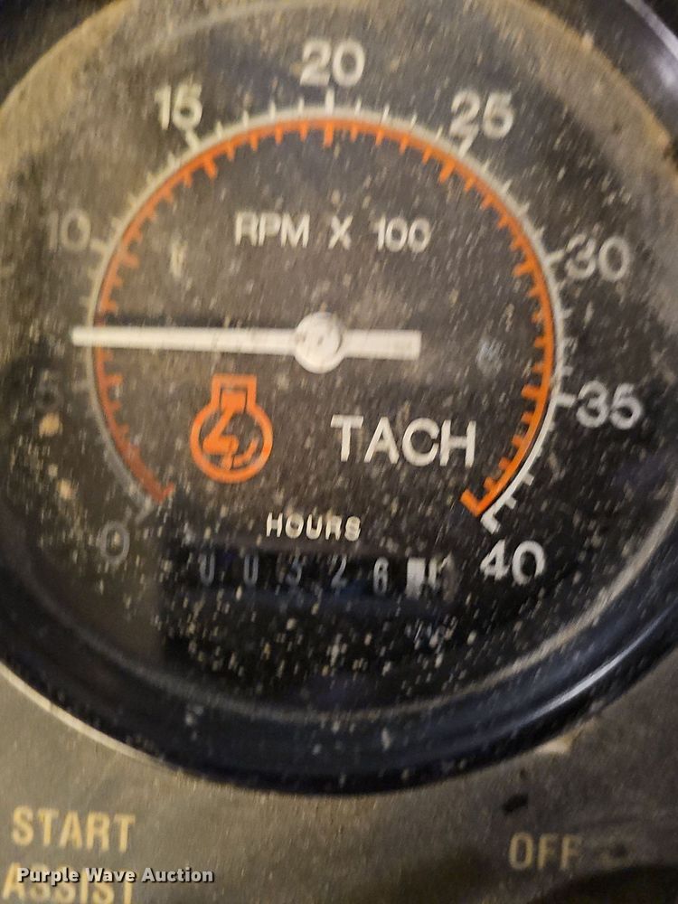 image for item EJ6260 1999 Gomaco  GT3200 curb machine