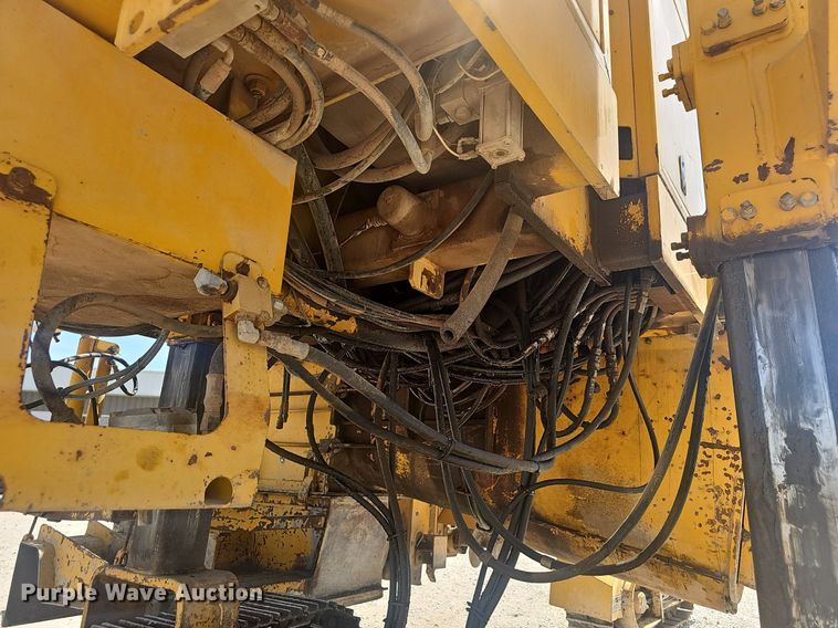 image for item EJ6260 1999 Gomaco  GT3200 curb machine