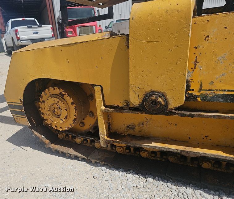 image for item EJ6260 1999 Gomaco  GT3200 curb machine