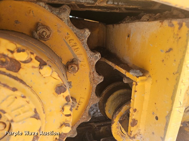 image for item EJ6260 1999 Gomaco  GT3200 curb machine