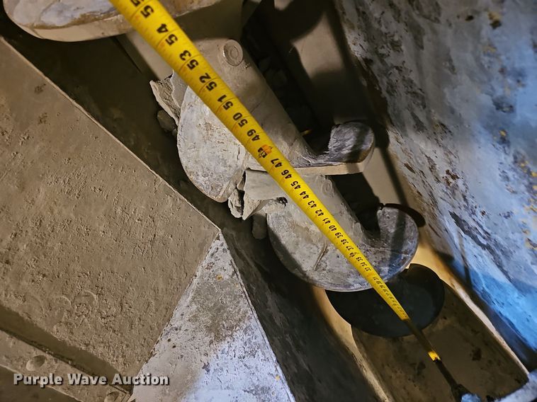 image for item EJ6260 1999 Gomaco  GT3200 curb machine