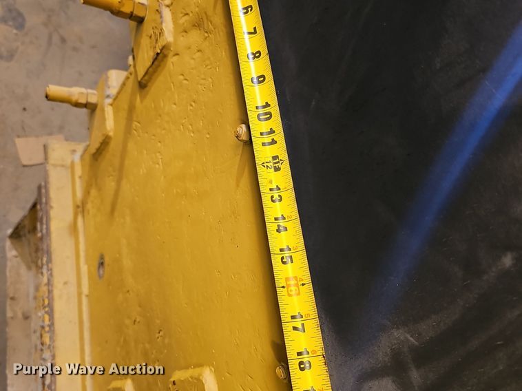 image for item EJ6260 1999 Gomaco  GT3200 curb machine