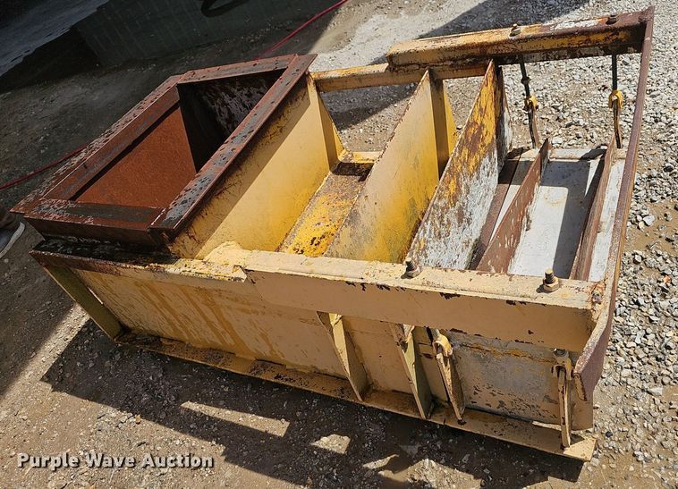 image for item EJ6260 1999 Gomaco  GT3200 curb machine