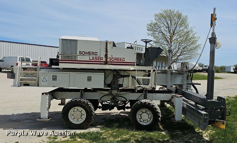 image for item EJ6261 1994 Somero S-240LS screed