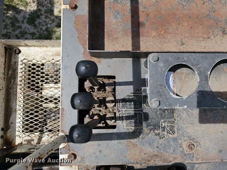 image for item EJ6261 1994 Somero S-240LS screed