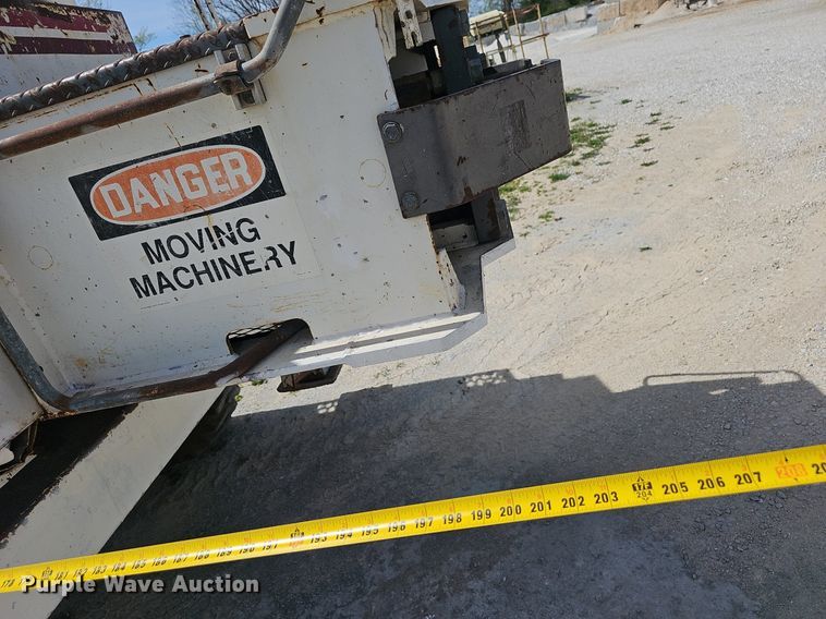 image for item EJ6261 1994 Somero S-240LS screed