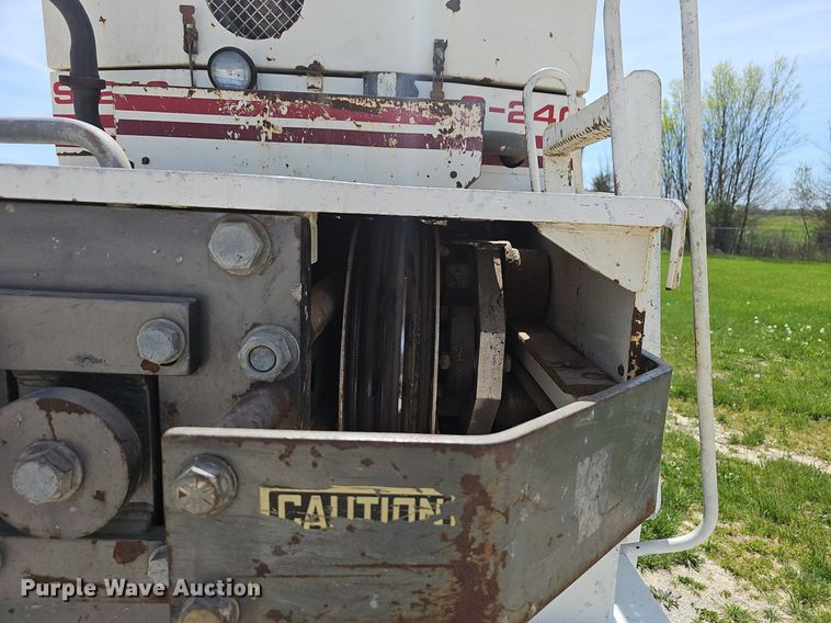 image for item EJ6261 1994 Somero S-240LS screed