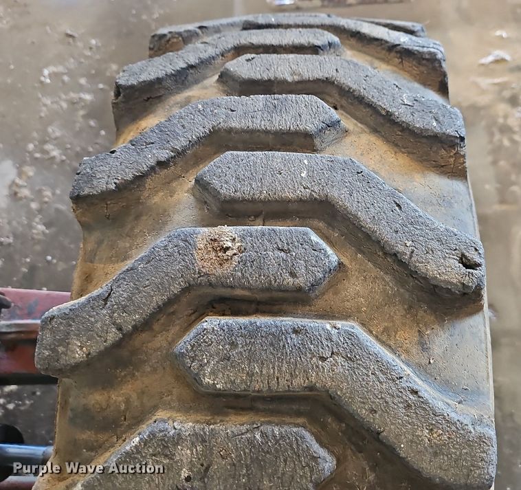 image for item EJ6261 1994 Somero S-240LS screed