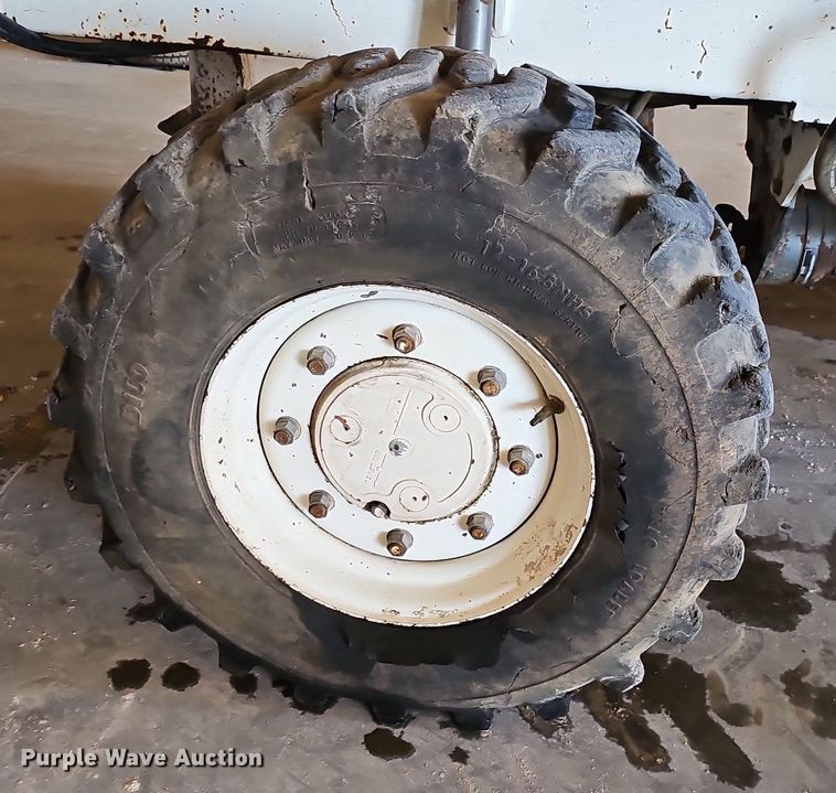 image for item EJ6261 1994 Somero S-240LS screed