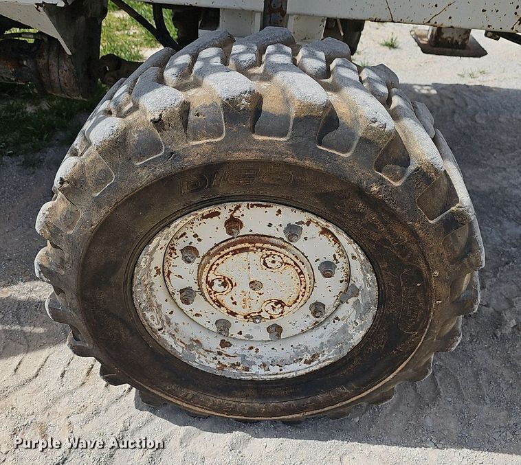 image for item EJ6261 1994 Somero S-240LS screed