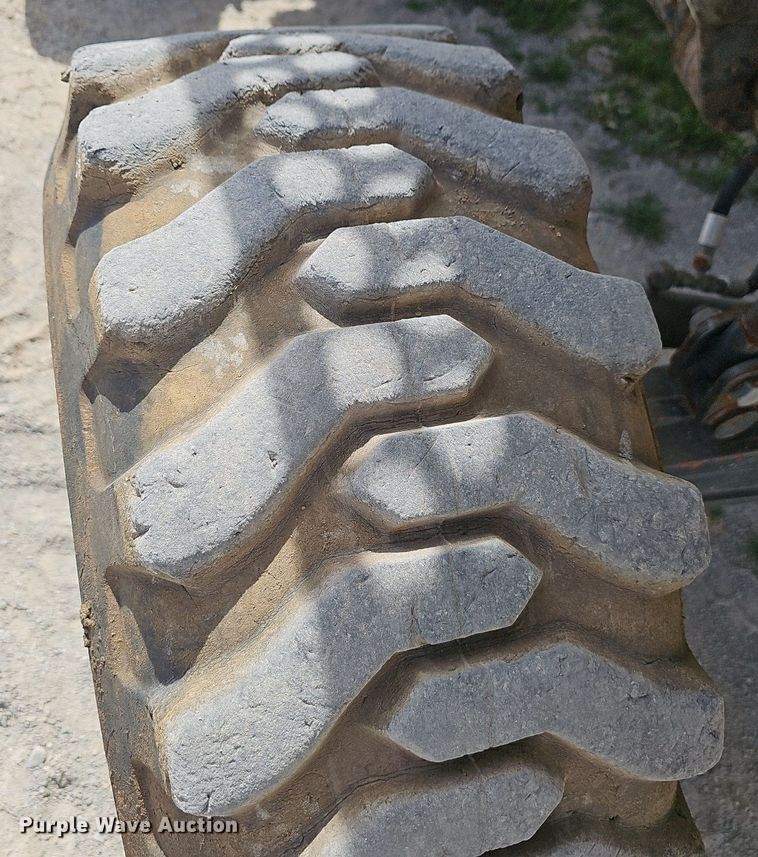 image for item EJ6261 1994 Somero S-240LS screed