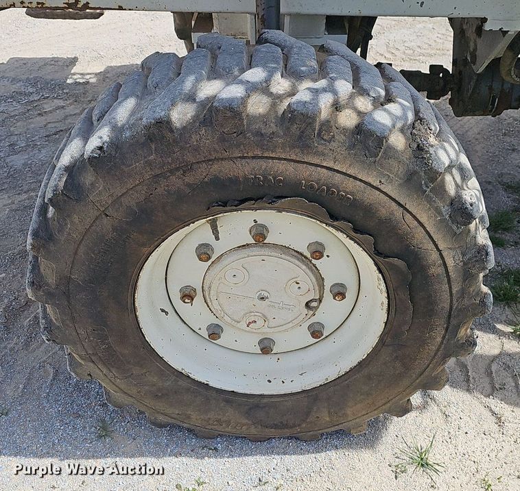 image for item EJ6261 1994 Somero S-240LS screed