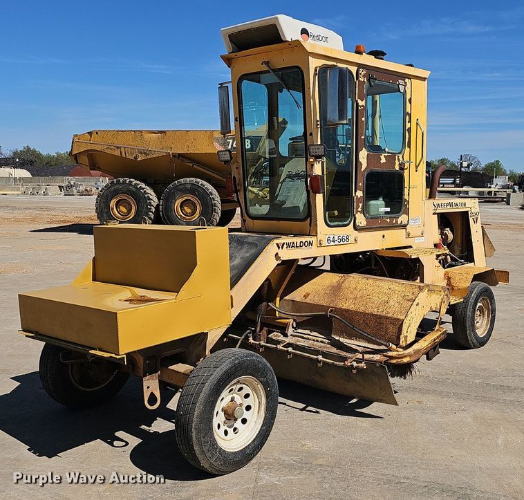 image for item EJ6262 2004 Waldon Sweep Master 250 broom