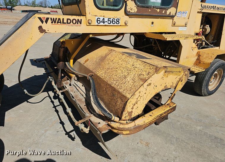 image for item EJ6262 2004 Waldon Sweep Master 250 broom