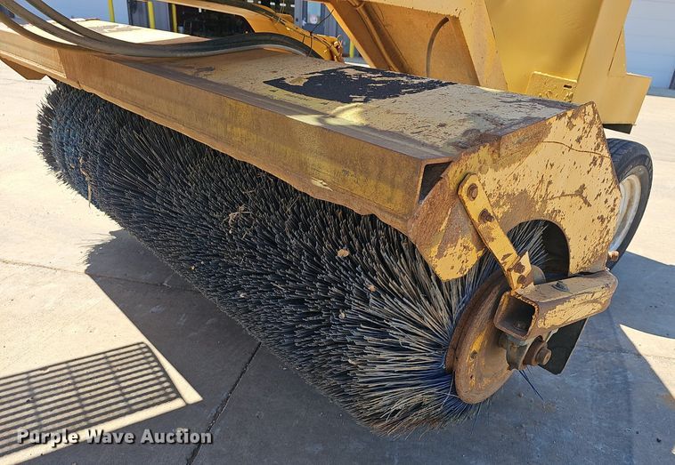 image for item EJ6262 2004 Waldon Sweep Master 250 broom