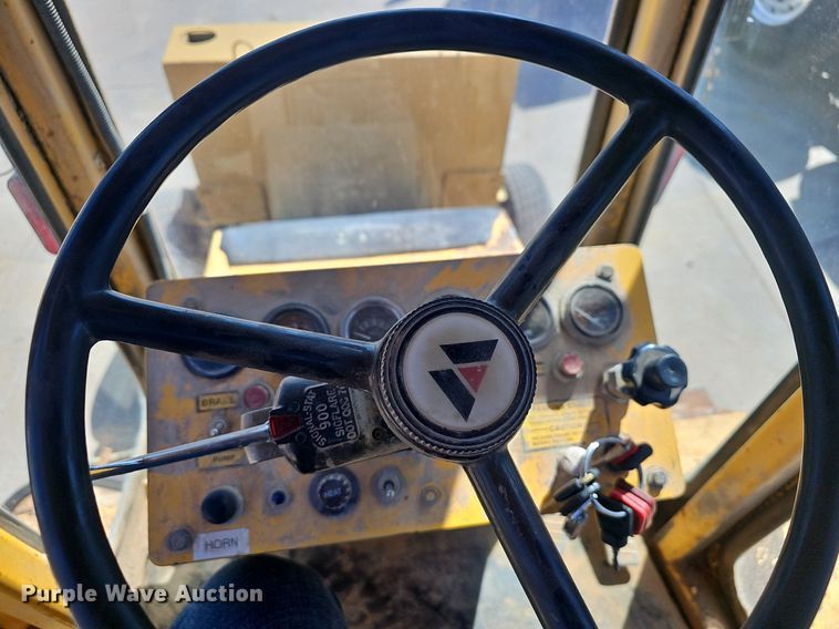 image for item EJ6262 2004 Waldon Sweep Master 250 broom