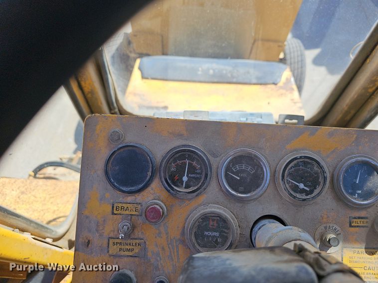 image for item EJ6262 2004 Waldon Sweep Master 250 broom